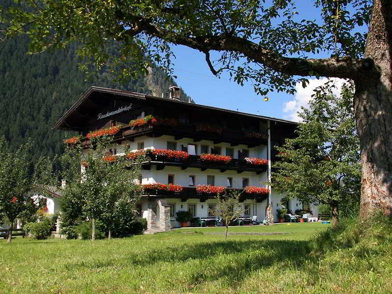 Landhotel Rauchenwalderhof Mayrhofen Dış mekan fotoğraf